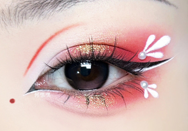 ?玉蘭花眼妝教程，零基礎(chǔ)化妝學(xué)習(xí)