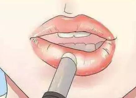 涂唇膏的注意事項，南寧美容護(hù)膚管理培訓(xùn)
