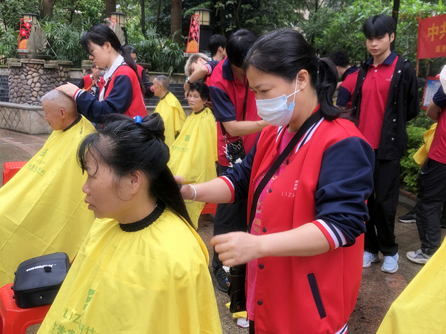 廣西學(xué)美發(fā)有實(shí)踐嗎？歡迎到廣西理發(fā)職業(yè)學(xué)校