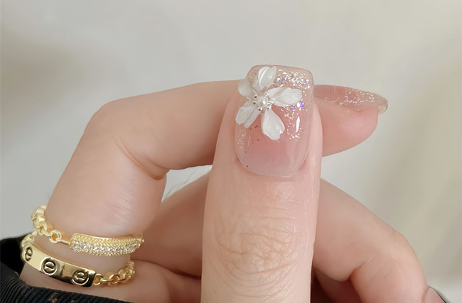 仙女必備顯白短款美甲，廣西美甲排行榜推薦
