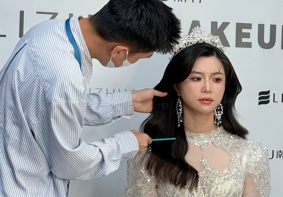 南寧化妝發(fā)型培訓(xùn)：長披發(fā)新娘發(fā)型特點