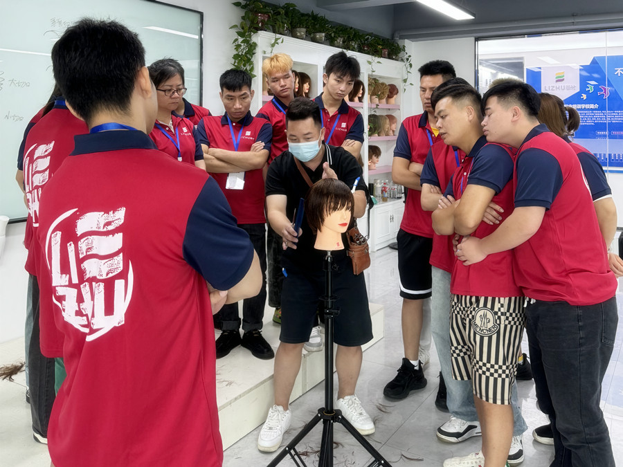 均等層次修剪，南寧美發(fā)基礎(chǔ)教案知識