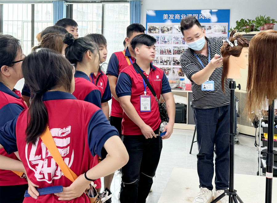 什么是美發(fā)打薄？零基礎(chǔ)在南寧學(xué)剪發(fā)