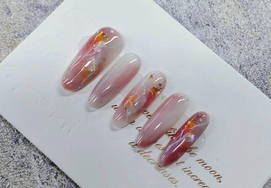 夏日暈染美甲，廣西學(xué)美甲零基礎(chǔ)學(xué)員作品