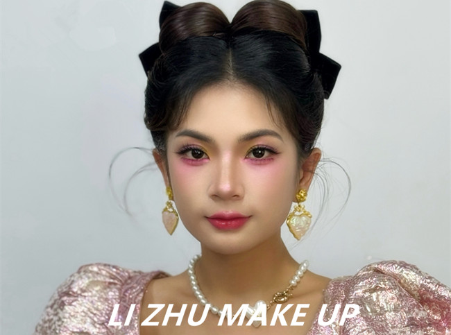 在逃公主造型，告訴南寧專業(yè)彩妝去哪學(xué)南寧專業(yè)彩妝去哪學(xué)？