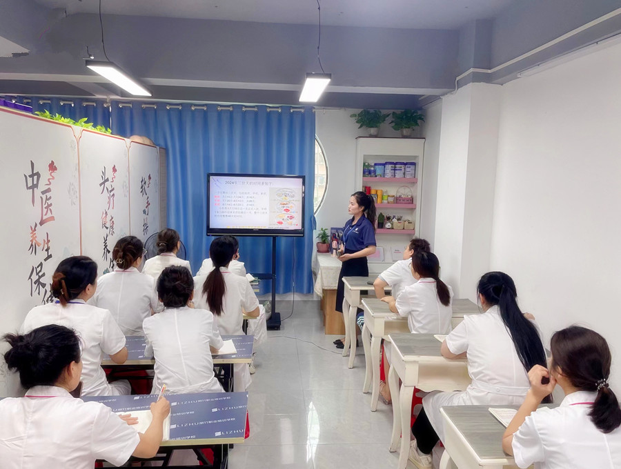 三伏天指什么？南寧美容健康學(xué)校為你講解