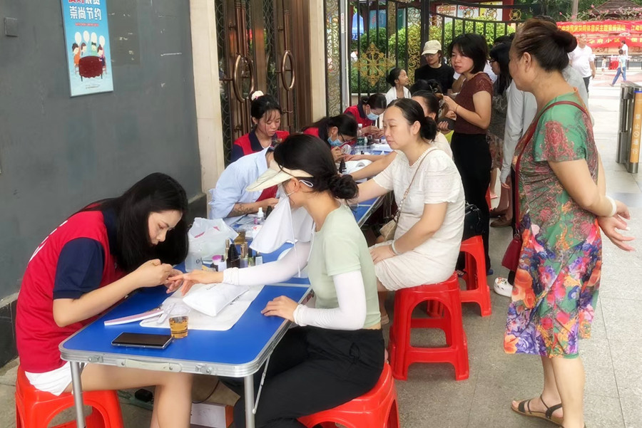 南寧美甲培訓(xùn)社會報(bào)告，告訴你南寧學(xué)美甲哪里有實(shí)力？