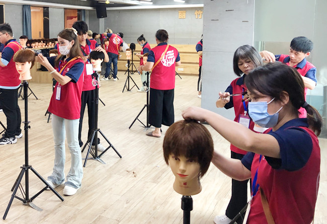 南寧培訓男士剪發(fā) | 南寧美發(fā)男士剪發(fā)課程