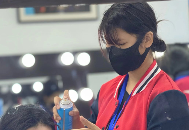 清冷風(fēng)中式造型，南寧化妝師培訓(xùn)學(xué)員作品