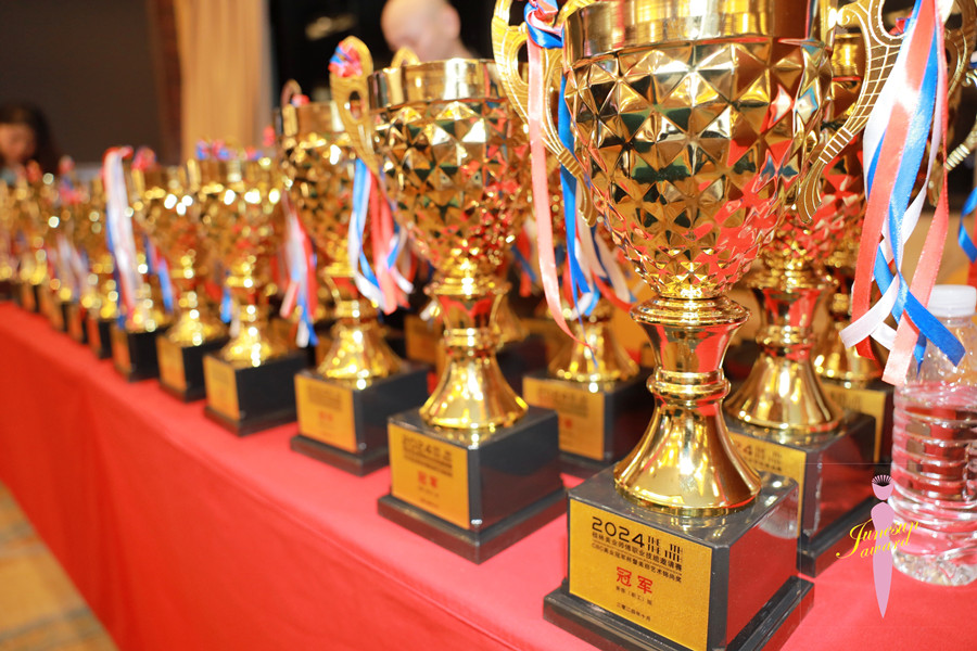 喜報(bào)！祝賀麗竹學(xué)校在桂林第三屆美業(yè)技能邀請(qǐng)賽榮耀加身