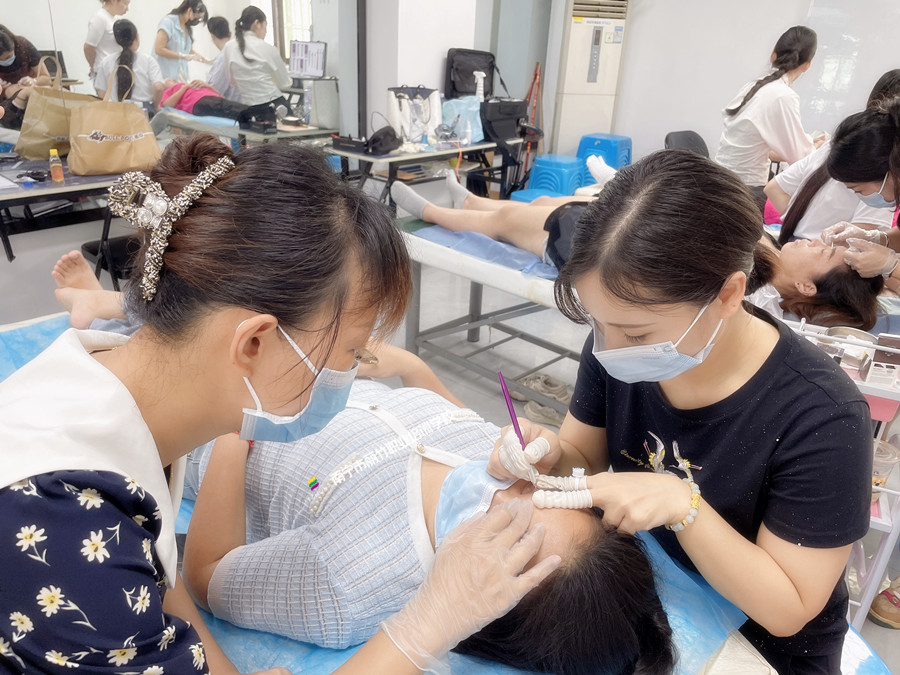 廣西紋繡哪里可以進(jìn)修？色乳的選擇