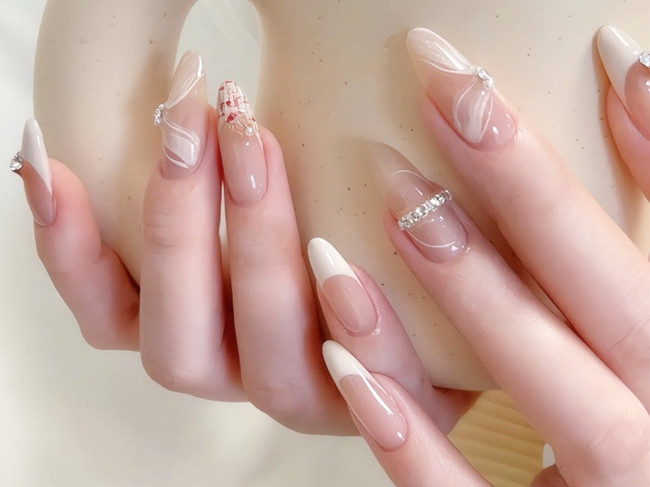 仙女風(fēng)法式美甲，廣西學(xué)美甲零基礎(chǔ)