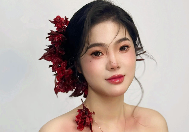 氛圍感干花造型，南寧化妝學(xué)高彩