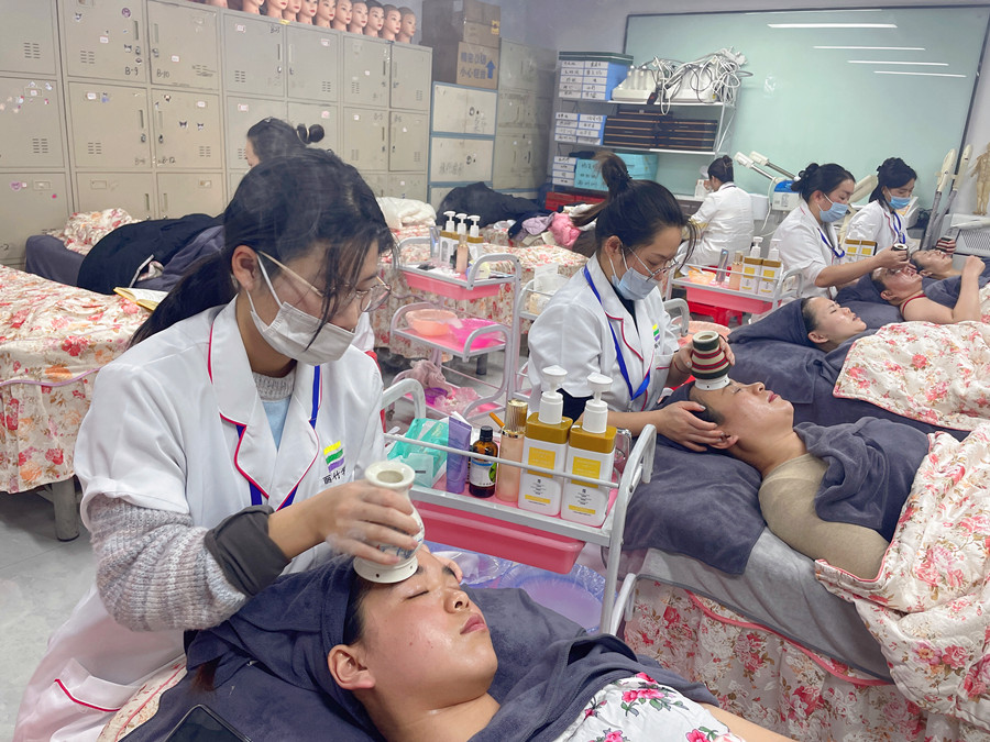 艾灸額頭的操作方法，從零基礎(chǔ)學艾灸