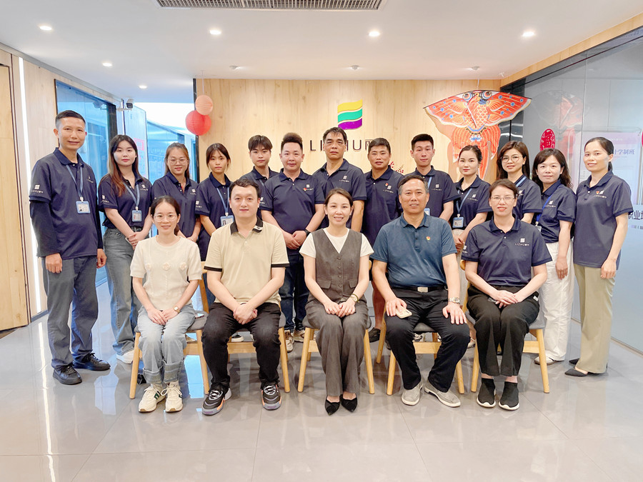 歡迎南寧市人社局領導一行到麗竹學校開展調(diào)研