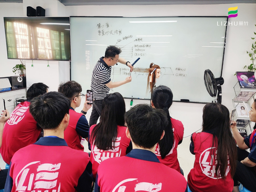 螳螂須發(fā)型的適合人群，廣西美發(fā)修剪