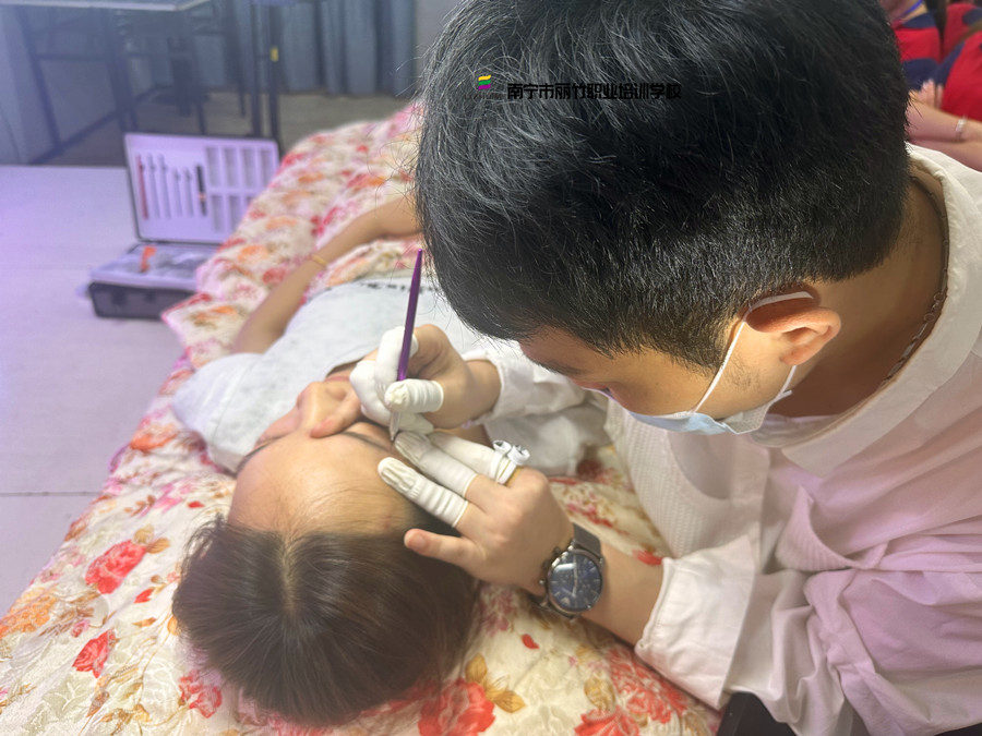 紋繡術后禁忌要點，廣西眉眼唇紋繡學校分享