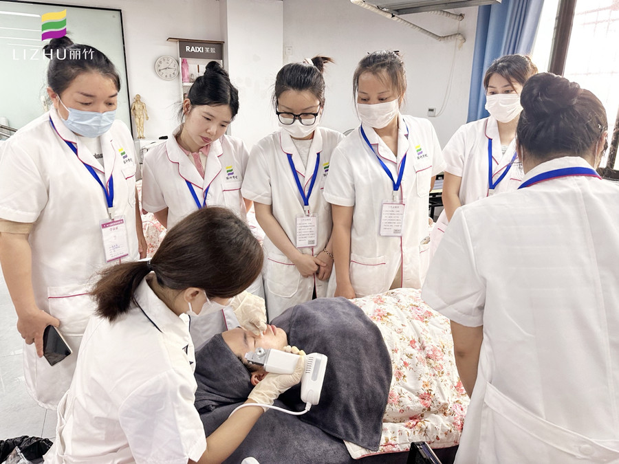 南寧護膚美容：輕療膚是什么？