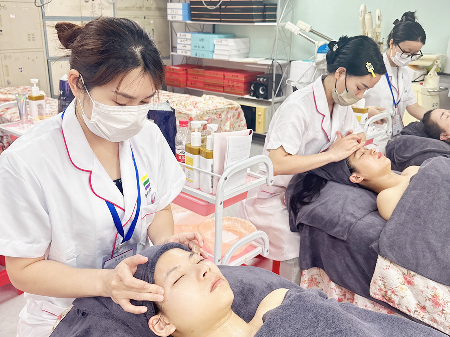 去年用過的防曬霜還能用嗎？南寧美容護(hù)膚專業(yè)