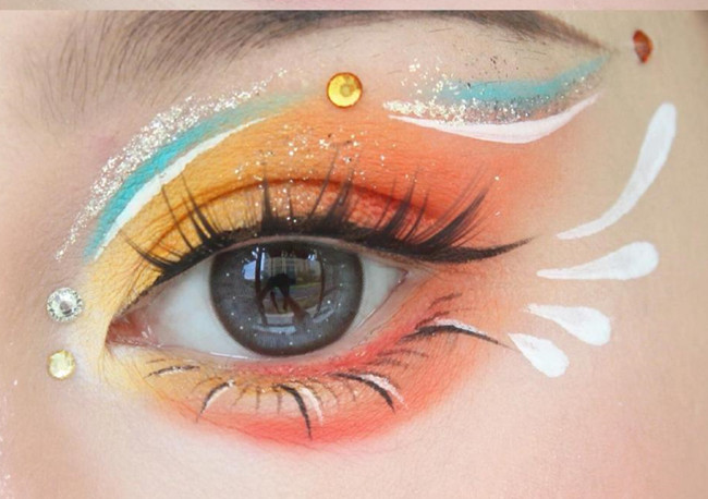 0基礎學美妝：彩色眼影怎么畫？