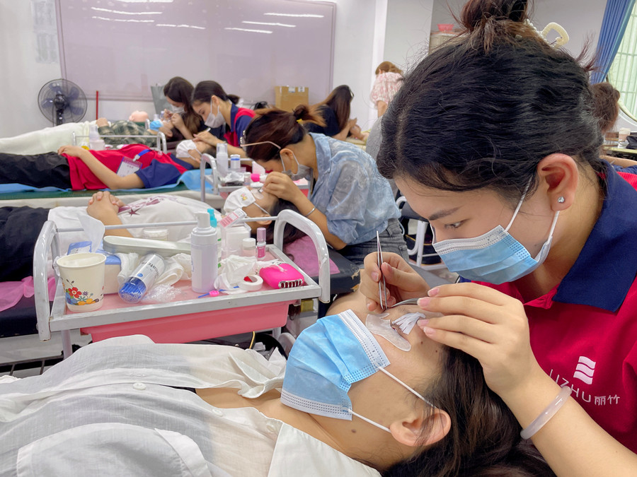 美睫師必需具備的基本功，學(xué)美睫0基礎(chǔ)