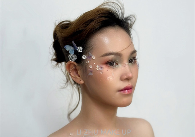 碎鉆氛圍感造型，廣西化妝進(jìn)修深造