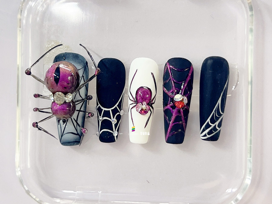 立體蜘蛛辣妹美甲，廣西美甲進(jìn)修深造