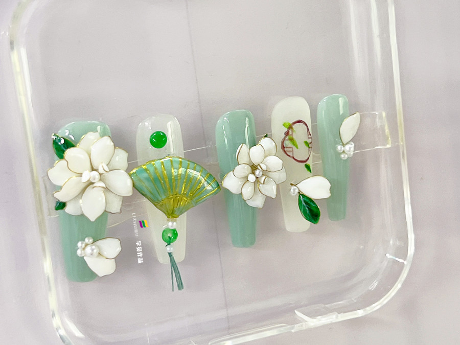 薄荷綠飾品國風美甲，南寧美甲學徒必學款