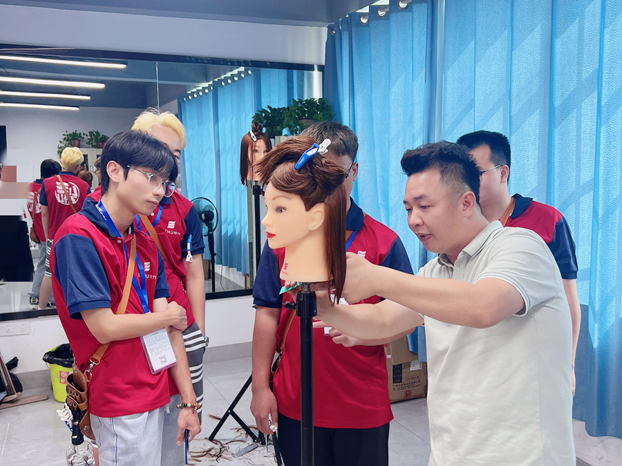 南寧市學(xué)美發(fā)，南寧美發(fā)哪里專業(yè)