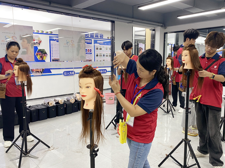 想在廣西學(xué)女士剪發(fā)，廣西美發(fā)怎么招生