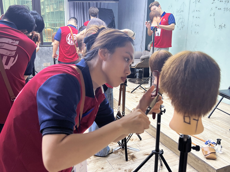 美發(fā)新手核心技術點，廣西剪發(fā)造型學校分享